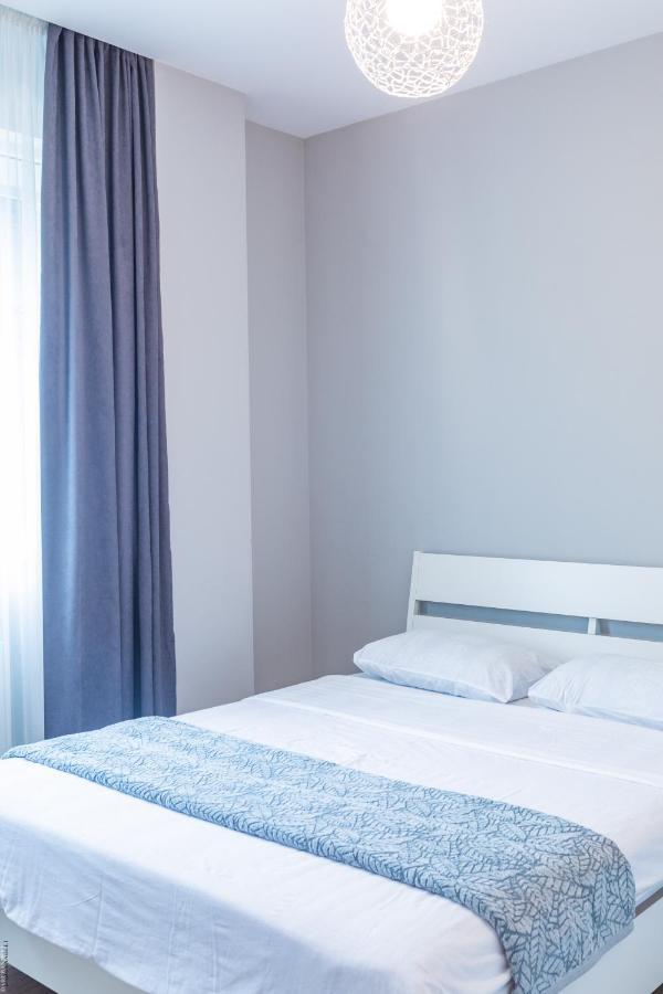 Apartment By The Sheraton باتومي المظهر الخارجي الصورة