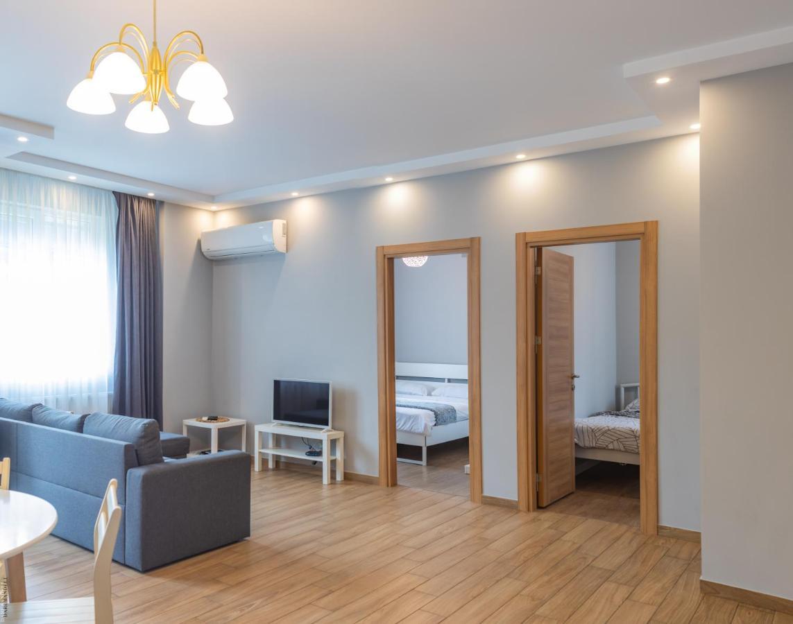 Apartment By The Sheraton باتومي المظهر الخارجي الصورة