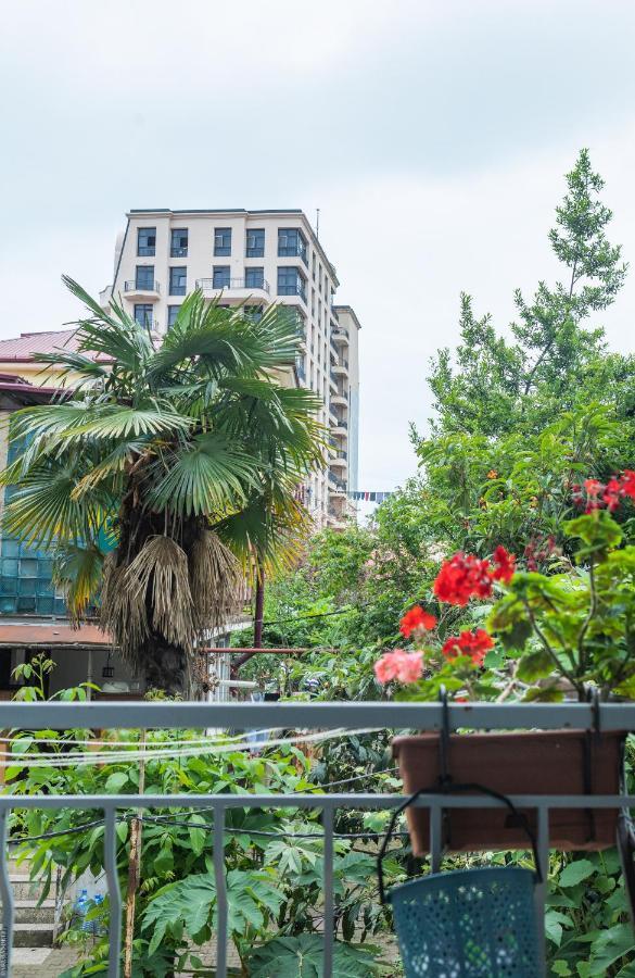 Apartment By The Sheraton باتومي المظهر الخارجي الصورة
