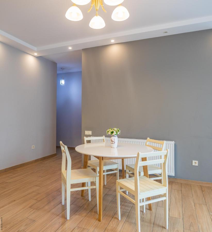 Apartment By The Sheraton باتومي المظهر الخارجي الصورة