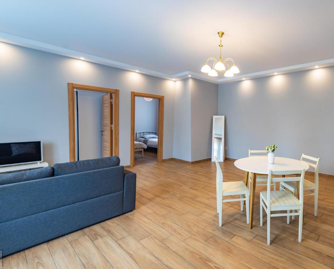 Apartment By The Sheraton باتومي المظهر الخارجي الصورة